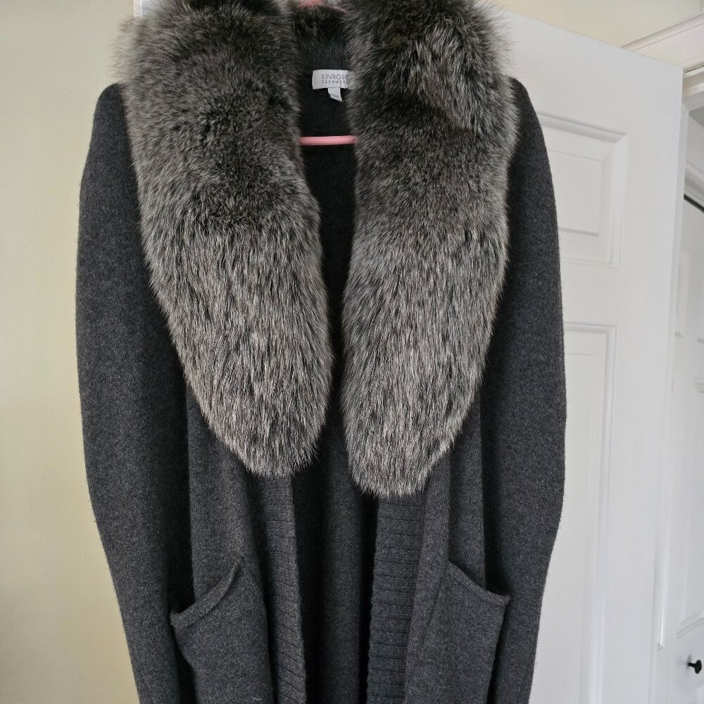 KINROSS CASHMERE AND FOX FUR SWEATER VEST